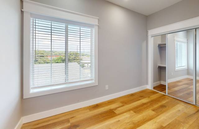 ✴️ Waitlist for Aug2027–Jul2028 Now Open! |4BR 3BA w/Private Bathrooms | Off Campus Housing UTK Gallery 3