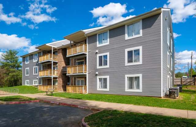 44 SOUTH AVE - 44 South Avenue, Harrisonburg, VA 22801 44 SOUTH AVE - 44 South Avenue, Harrisonburg, VA 22801