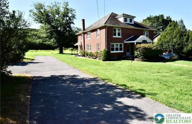 3523 Mountain View Drive Gallery 4