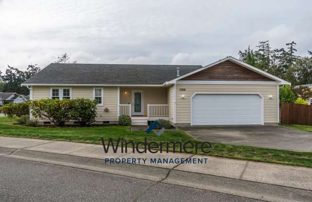 3 Bed 2 Bath home - 1189 Ridgeway Drive, Oak Harbor, WA 98277