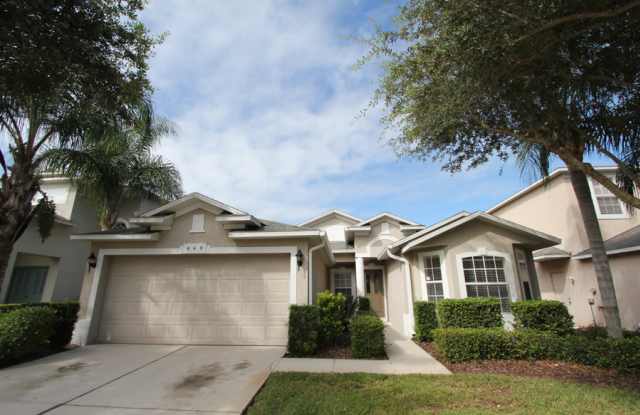 649 Henley Cir - 649 Henley Circle, Four Corners, FL 33896