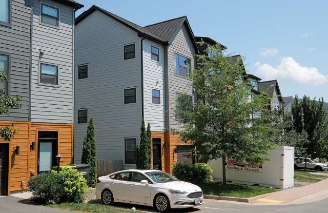 End-Unit Belmont Station Townhome With Fenced Yard photos photos