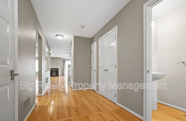 114 Harvard Dr Gallery 2