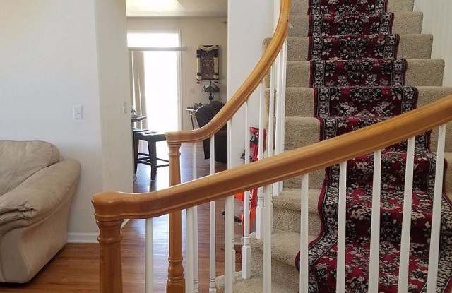 4777 Laurelglen Ln Gallery 2