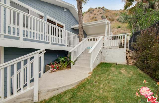 3952 LAS FLORES CANYON Road Gallery 2