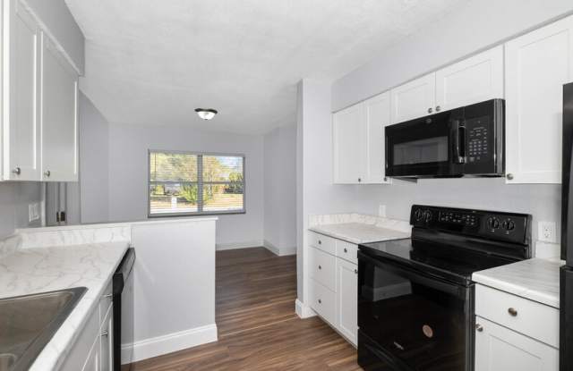 2305 Burns Avenue photos photos