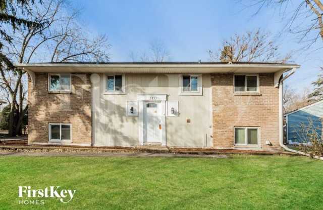 105 Vernon Drive - 105 Vernon Drive, Bolingbrook, IL 60440
