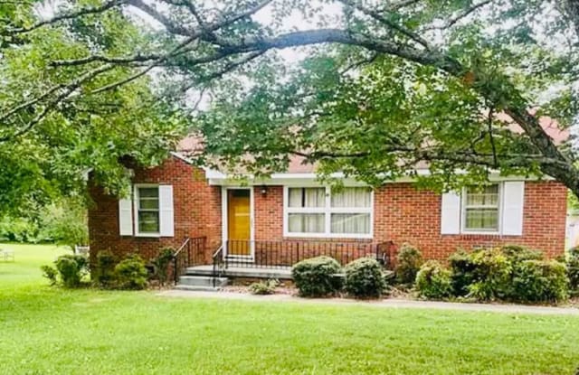 1101 E Gilbreath St - 1101 East Gilbreath Street, Graham, NC 27253