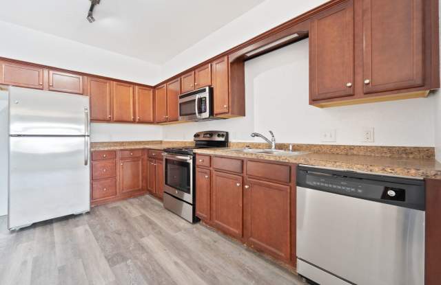 2215 College St photos photos