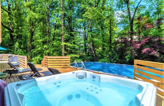 FURNISHED: Modern 6 Bdrm (7 beds) Home w/*HotTub*BBQ*Foosball*SUMMER:Pool -Close To Airport photos photos
