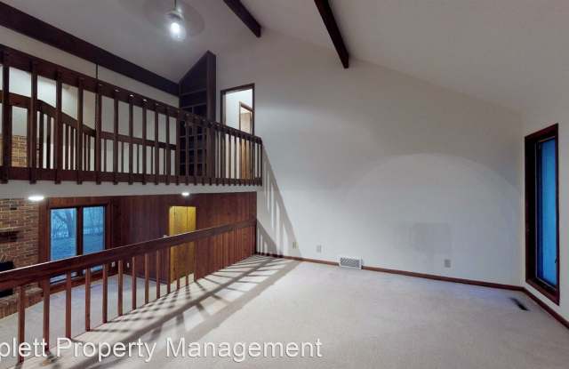 2112 Torrey Pines Gallery 3