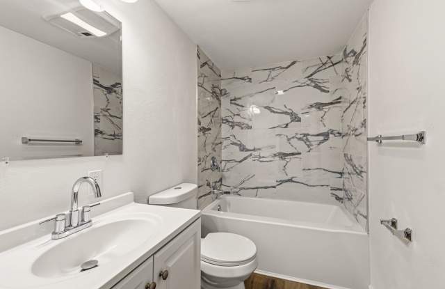 Beautiful 2 bedroom home in Lawrenceville available now! Gallery 3