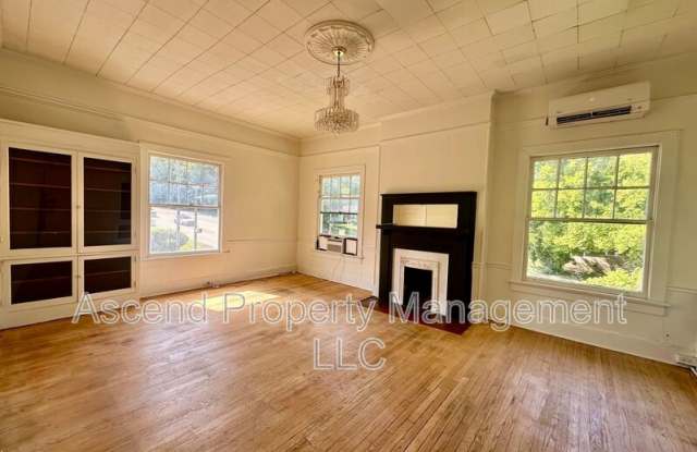1501 N Chamberlain photos photos