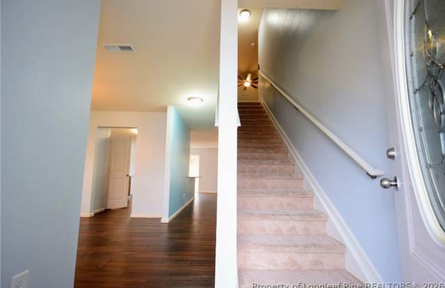 140 Hallow Oak Street Gallery 3