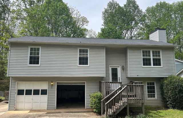 Room in 4 Bedroom Home at Sugar Crest Dr photos photos