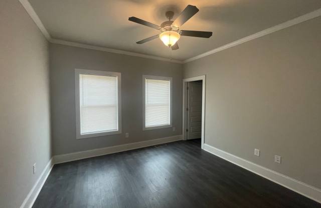 Five Bedroom Five Bath near UGA! Gallery 4