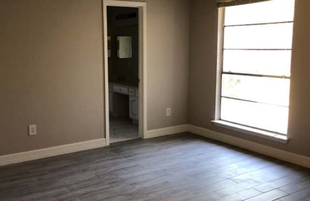 16602 Lost Quail Drive Gallery 2