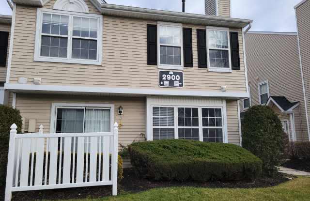 2904 Saxony Dr photos photos