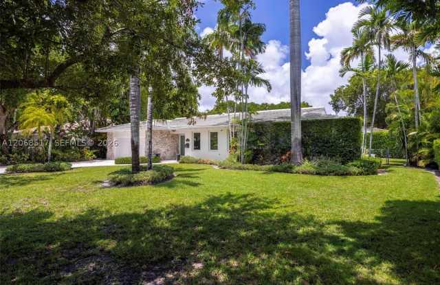 1121 Hardee Rd Gallery 2