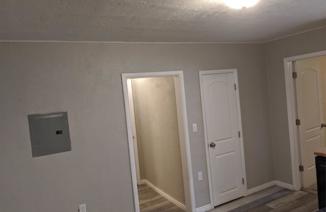 2022 Monroe Blvd - 1 Gallery 3