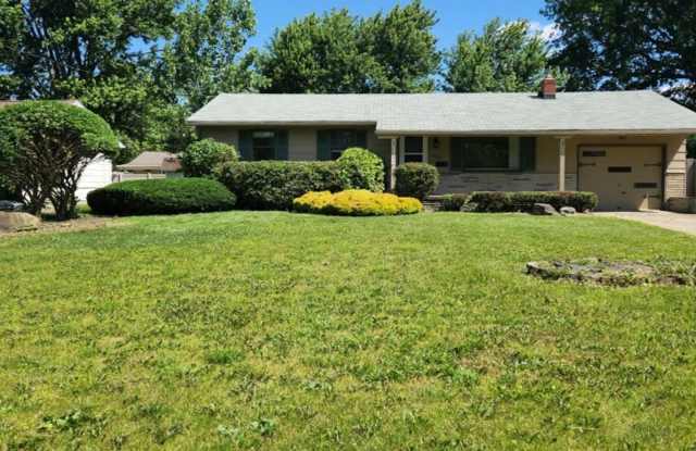 4686 Driftwood - 4686 Driftwood Lane, Austintown, OH 44515