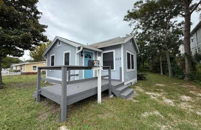 Charming Beachside Bungalow for Rent! photos photos