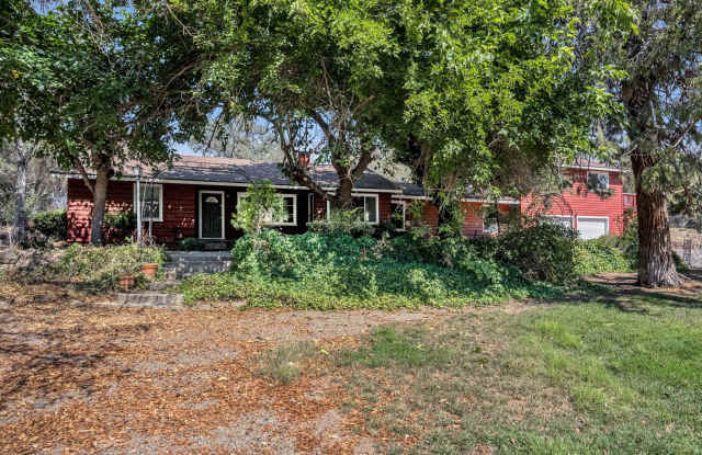31638 Lodge Road Gallery 1