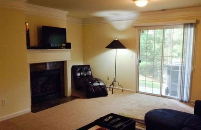 821 Crestwell Circle - 821 Gallery 2