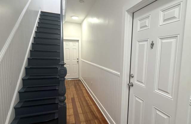 228 BOWERS ST Gallery 2