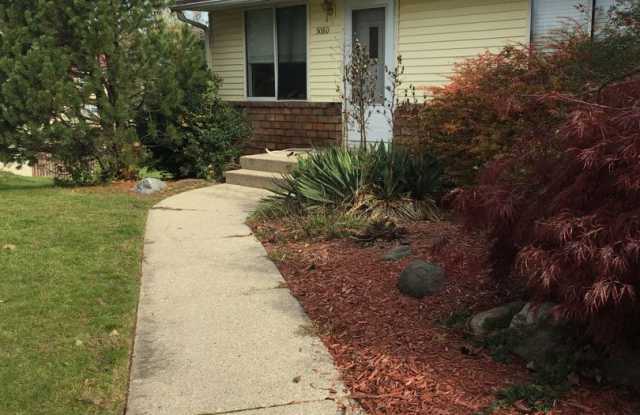 Four Bedroom Large Duplex in Kentwood Schools! photos photos