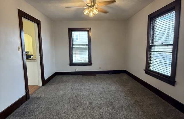 3221 Wayne Avenue Gallery 4