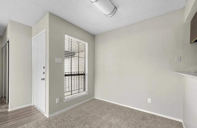 College Park Apartments photos photos