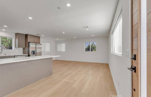 11526 Balboa Blvd photos photos