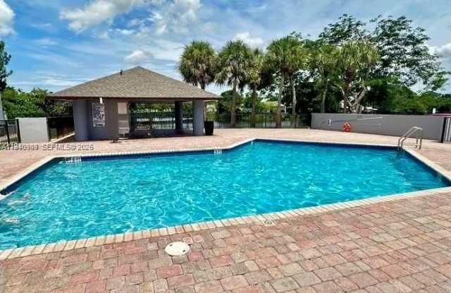 7405 SW 152 ave photos photos