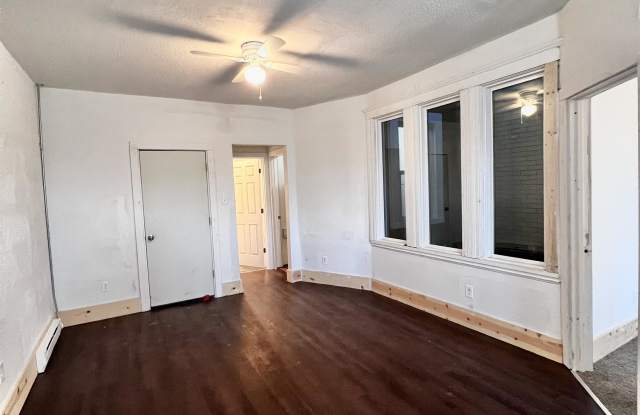3325 Gratiot Avenue - R Gallery 4