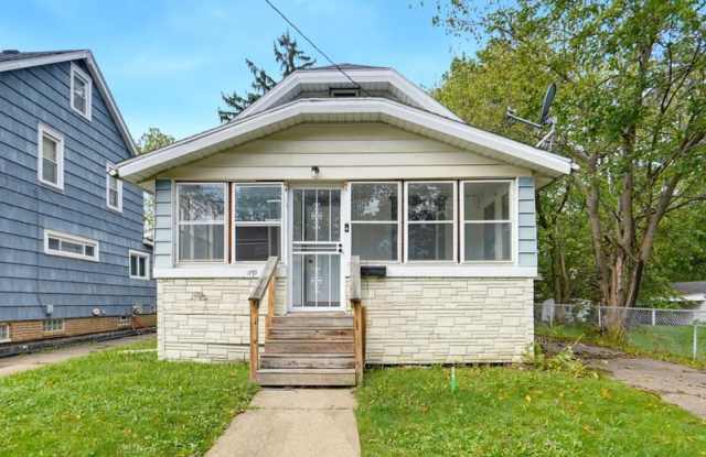 970 Mercer Avenue Gallery 1
