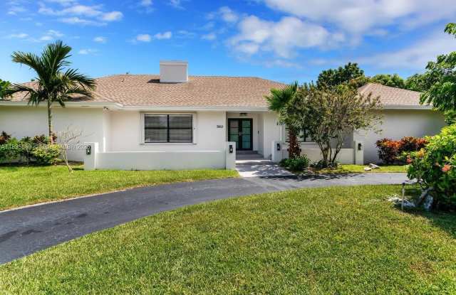7860 SW 180th St photos photos
