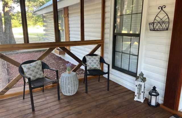 1402 Posey Brewer Road Gallery 3