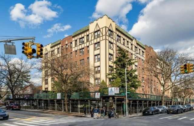 115-25 Metropolitan Avenue unit: 233 photos photos