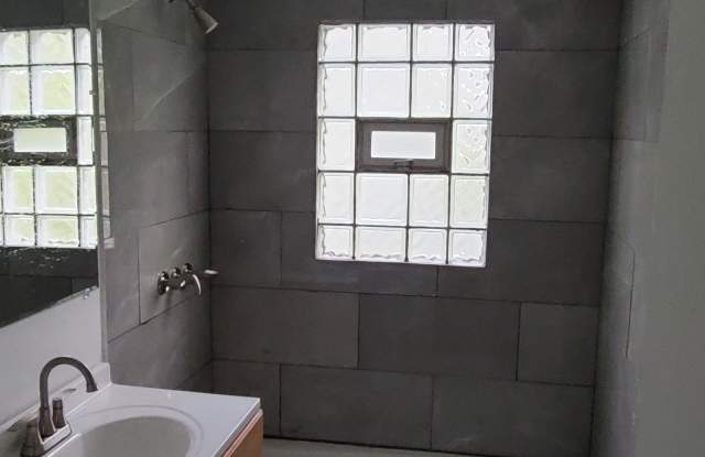 10520 South Perry Avenue photos photos