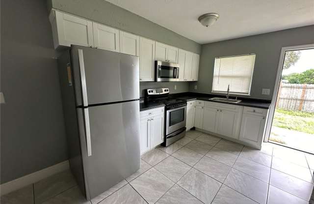 1112 MARTIN STREET - 1112 Martin Street, Lake Hamilton, FL 33844