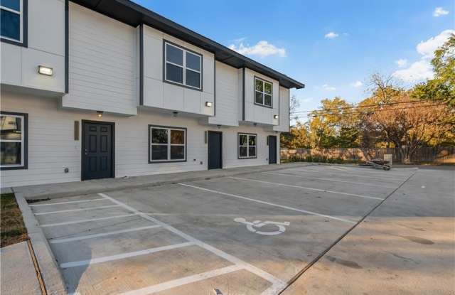 601 W 24th Street unit: 211 photos photos