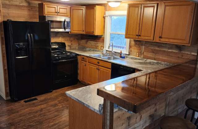 7012 16th Road Southwest Gallery 2