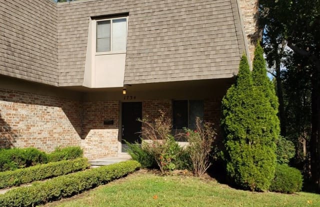 1734 E 97th St - 1734 East 97th Street, Kansas City, MO 64131