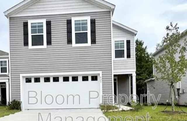 825 Kirby Ct photos photos
