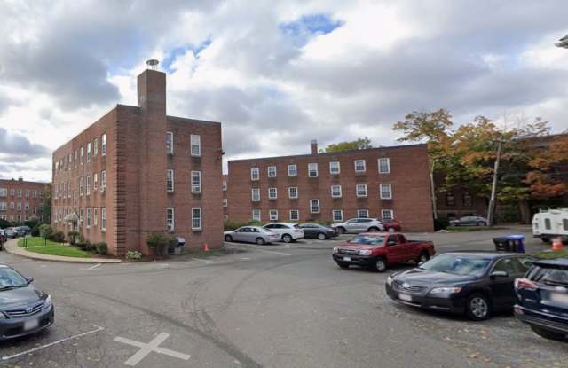 2BR 1Bth unit. Heat/Hot Water included. TWO parkings included! Great location! photos photos