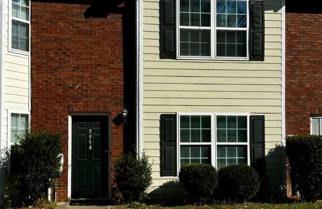3 Bedroom/2.5 Bath Townhome in Forest Park! photos photos