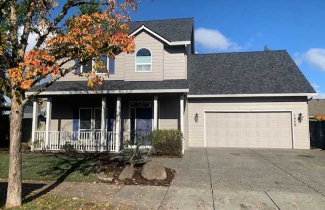 $3,300 - Two-Story Home with Three Bedrooms, 2.5 Bathrooms, and a Bonus Room photos photos $3,300 - Two-Story Home with Three Bedrooms, 2.5 Bathrooms, and a Bonus Room photos photos