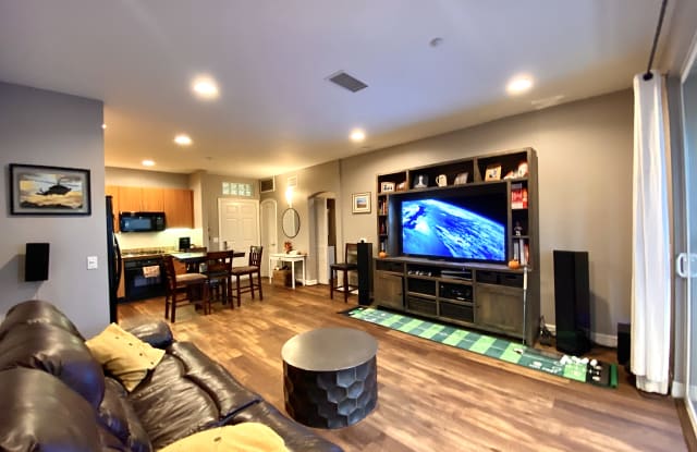 525 11th Ave - 525 11th Avenue, San Diego, CA 92101