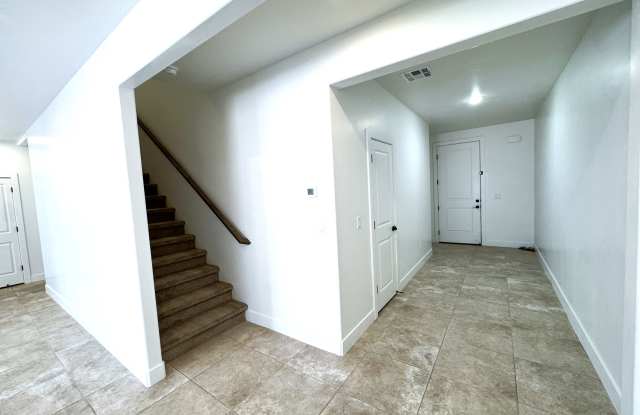 322 N 2480 W Gallery 3